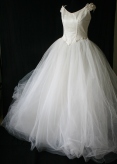 Vintage Fairy Princess Wedding Dress from www.buckinghamvintage.co.uk