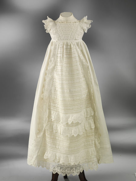1895 broderie anglaise christening gow from V&A for blog at www.buckinghamvintage.co.uk